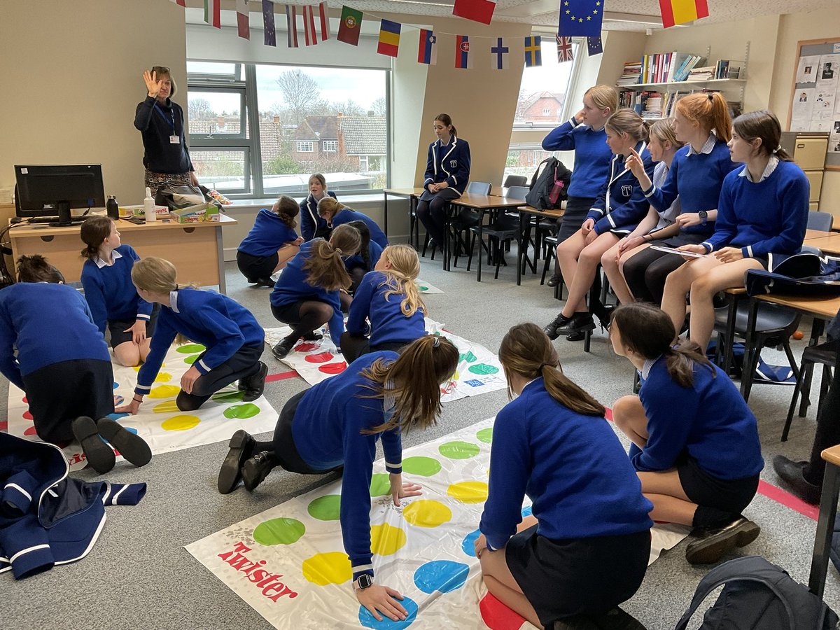 Year8_Tormead tweet media