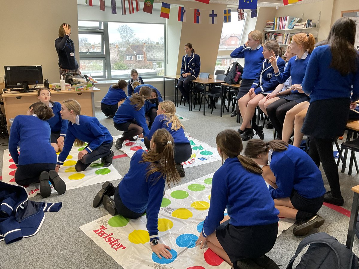 Year8_Tormead tweet media