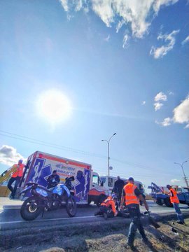 lomejordelosalt's tweet photo. #23febr 11:21am #ULTIMAHORA #Carabobo @invialca
Hecho vial en el kilómetro 001 de la Autopista del Sur Troncal 005 por derrape de vehículo tipo moto con un ciudadano lesionado. 11:21am Via @fuego_oficial
@traficovv https://t.co/aU90NFhPhF
