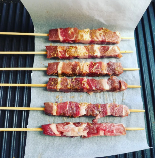 tamaro44ka2's tweet photo. Здоровый и вкусный #шашлык на #23февраля 🥳

#электрогриль #гриль #мясо #овощи #капуста #тушенаякапуста #вкусно #подарки #подарок #23февраляподарок #сднемзащитникаотечества #здоровыйобразжизни #здоровоепитание #зож https://t.co/JXUiO6uYkg