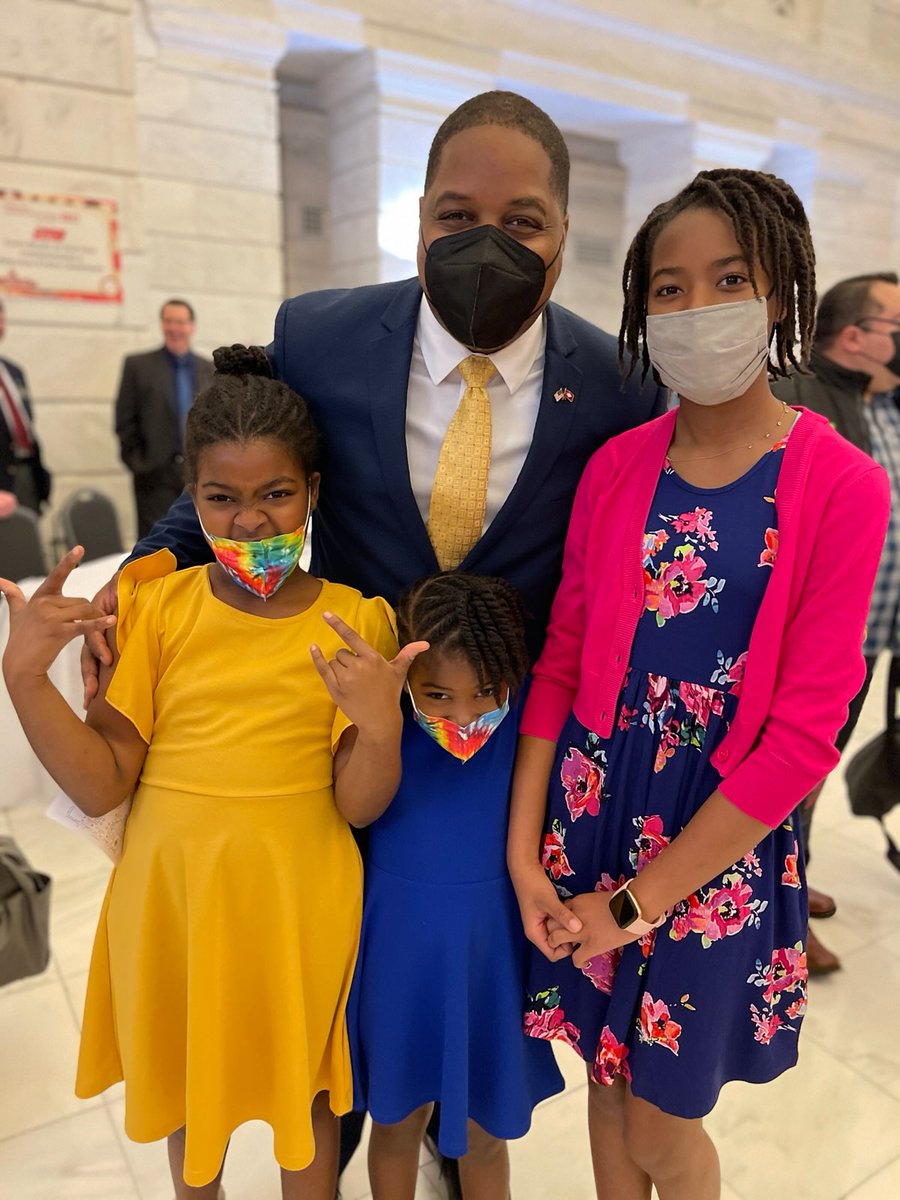 JonesForAR's tweet image. I believe this state is worth believing in, worth investing in, worth lifting up. I want to make sure Arkansas is the best place to live, work, and raise a family in the United States. And we should settle for nothing less, because we deserve nothing less. #PromiseofArkansas