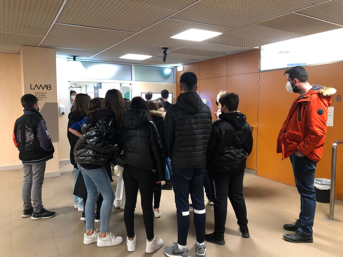 laaab_es's tweet image. 🤗Hoy en hemos recibido al alumnado de 2 ESO @cpiparquegoya

Hemos disfrutado experimentando los ODS 🟢las habilidades democráticas 👥 y la participación ciudadana 🗣🗯 a través de una experiencia de aprendizaje #proto y #fast llamada #RUTOPIA

#participacioninfantil