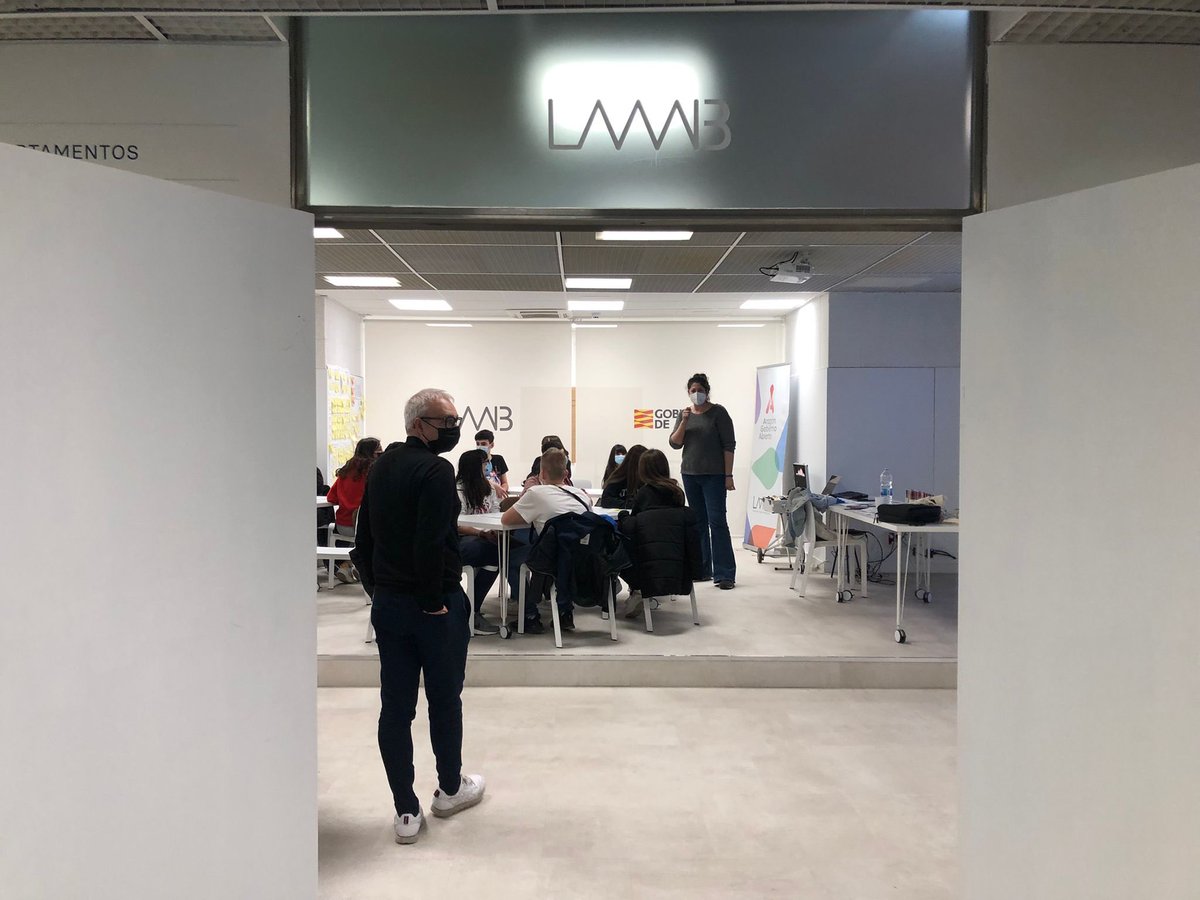 laaab_es's tweet image. 🤗Hoy en hemos recibido al alumnado de 2 ESO @cpiparquegoya

Hemos disfrutado experimentando los ODS 🟢las habilidades democráticas 👥 y la participación ciudadana 🗣🗯 a través de una experiencia de aprendizaje #proto y #fast llamada #RUTOPIA

#participacioninfantil