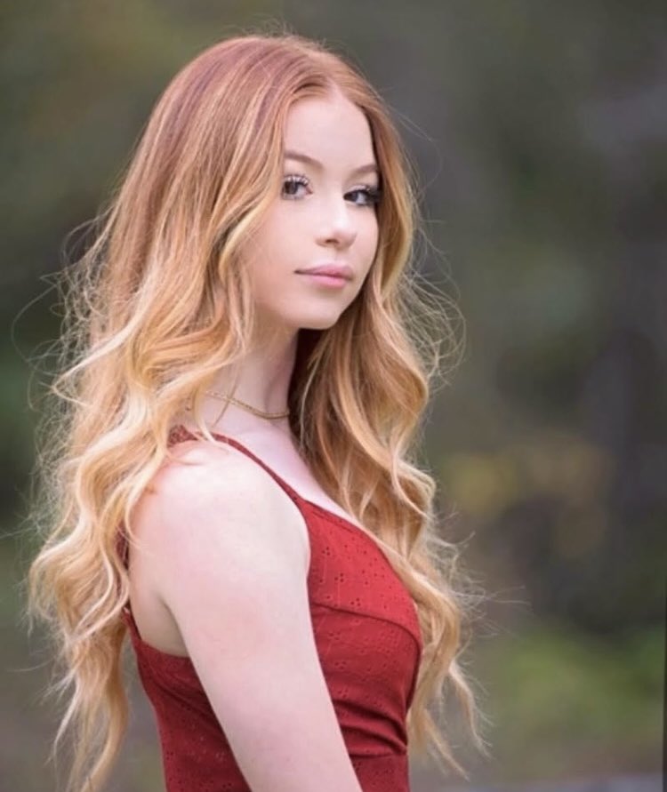 evgnhs's tweet image. Meet Andrea VanWert!
Enjoys about NHS-Giving back to her community
Favorite service-Group activities
Favorite class-Psychology
EXC-Band, cheerleading, track
Future career plans-Get a degree in Forensic Psychology &amp;amp; Criminology at University of Toledo, then become a detective