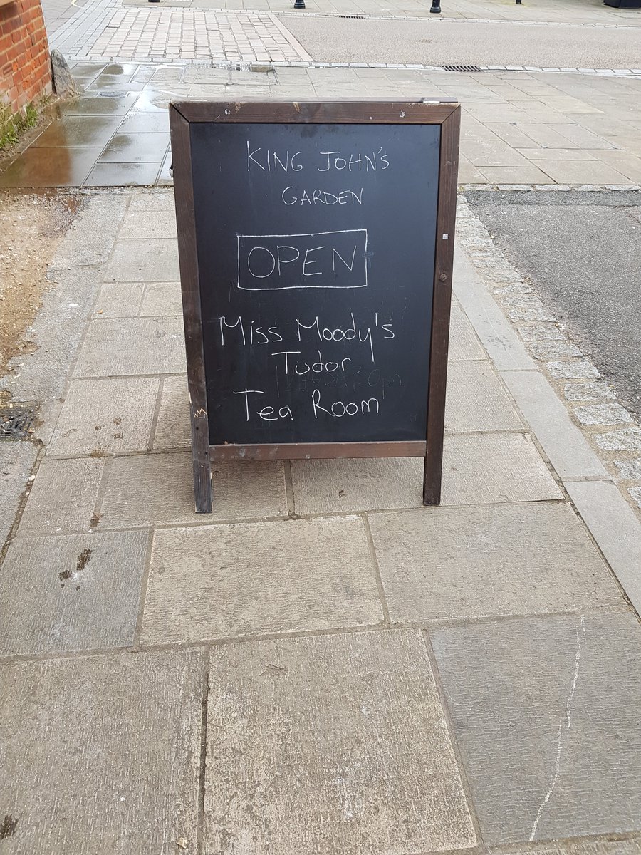 KingJohnsHouse's tweet photo. Multi-talented the guys from #CraftLiming, who are hard at work making the lovely @moreTestValley Visitor Centre even lovelier. They affected a temporary repair on our #MissMoody sign. #TheTwitterMouse thinks it looks quite a permanent repair. Lazy #HeidiMouse, lazy. https://t.co/FvNLl4qSPG