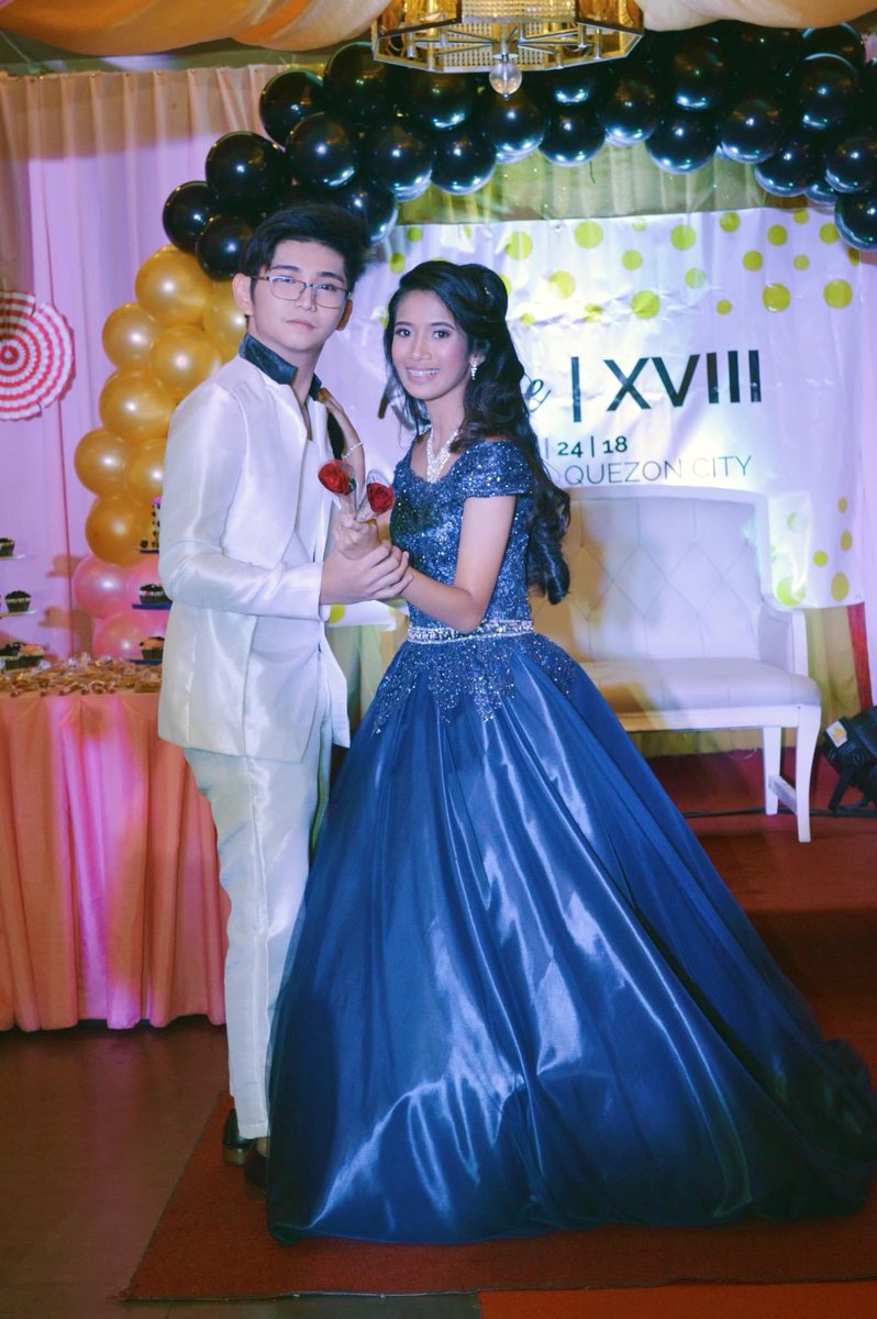 RichDeGuzman10's tweet photo. @reyamieee her debut year 2018,
Happy birthday and i Love you ! https://t.co/CYqHayzMXA