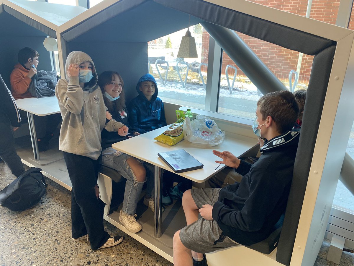 SuptSwinyard's tweet photo. Check out the flexible seating in the new Shaw MS Commons - cool stuff! Thank you to the staff, students, families, and community members that participated in the design process. Love seeing kids enjoy these new spaces! @NECCSpokane @TheZoNESpokane @spokanelibrary https://t.co/hUi5e7WqeV
