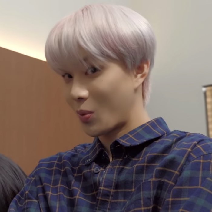 zeusperior's tweet photo. Jungwoo looks like he’s on a sitcom whenever he makes this face https://t.co/Rsa2pSxs1b
