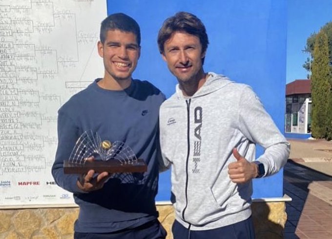 FMSr-FGX0AMtwbY?format=jpg&name=small