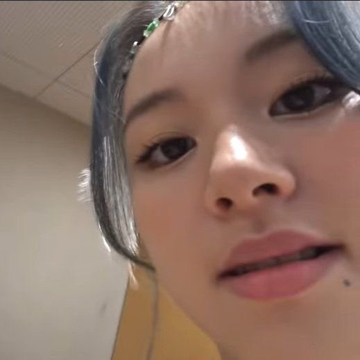 AJ3yyy's tweet photo. I’m in the middle of doing my workloads, and then #TwiceinPH appears 😳 https://t.co/4C08NjmwI3