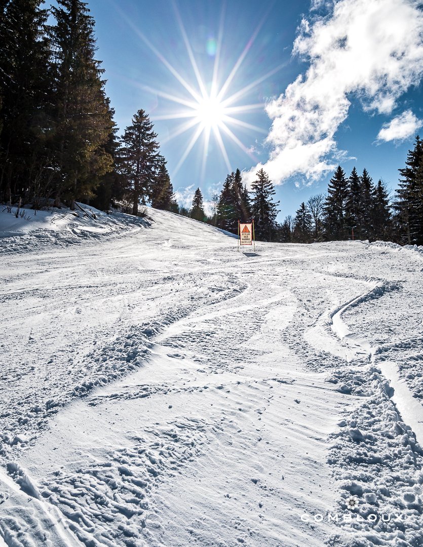 combloux's tweet photo. Conditions de rêve sur les pistes aujourd'hui 😍❄️

#combloux #neige #stationdeski #domaineskiable #skiresort #neigefraiche https://t.co/JIq76u8hom