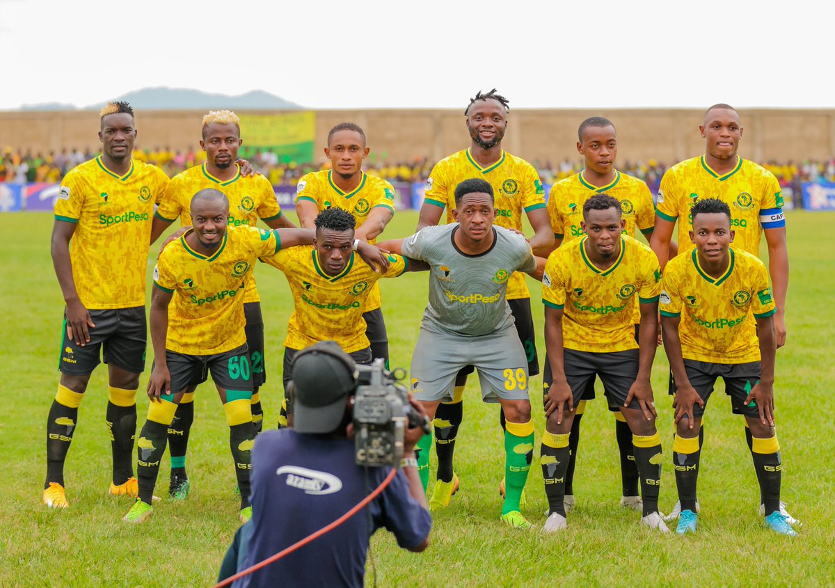 IamFeisalSalum's tweet photo. Tunaendelea kusonga mbele kwenye kilele. Asanteni mashabiki mliosafiri kutu-support, wa mitandaoni, wa majumbani lengo letu sote ni moja, Yanga tamu.
+3๐๐ก๐ข #YNGSC #Feitoto https://t.co/5ms5jkVxGV