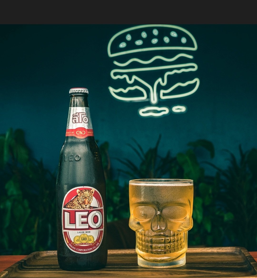 TheShackAsia's tweet photo. HAPPY HOUR EVERY DAY FROM 4:00PM TILL 6:30PM @TheShackBangkok BUY 1 & GET 1 FREE "BIG BOTTLE BEERS" 🍻 😋
@WhereToDrinkBKK #HappyHour #Bangkok #beerofdistinction #Beer #Leo #ASAHI #singha #chang #Thailand #buy1get1free #Burger https://t.co/DAHOi86c8j