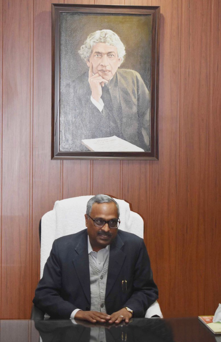 JCBoseUST's tweet photo. Well known Mathematician Prof. Sushil Kumar Tomar, Professor, #DeptofMaths, @OfficialPU, Chd today took over the charge as the Vice-Chancellor of @JCBoseUST. Before assuming office, Prof. Tomar paid tribute to the great scientist Jagadish Chandra Bose by garlanding on his statue. https://t.co/gzxxIXkmDT