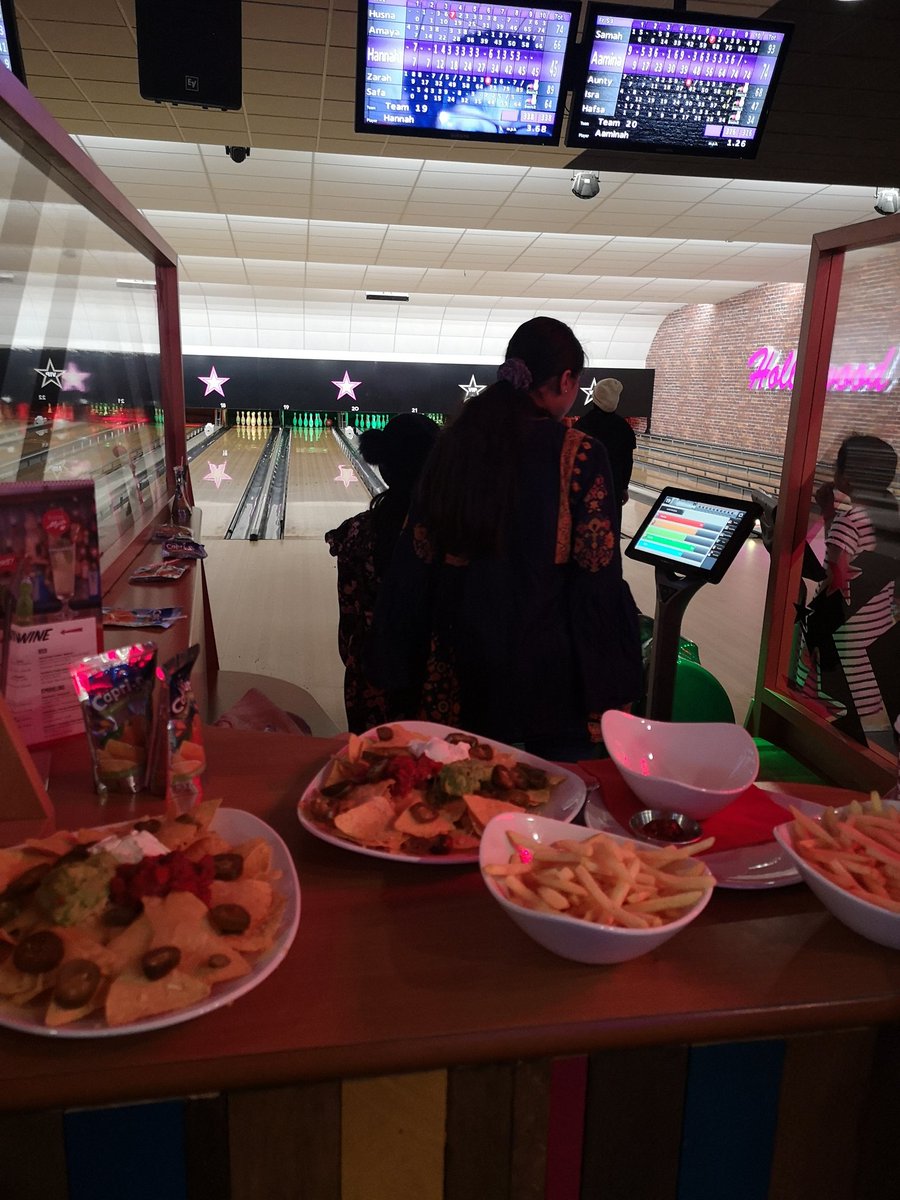 ClarksfieldCG's tweet photo. Another enjoyable day Bowling. @WeActTogether @LocalTrust #oldhamhour,#reducingsocialisolation,#communityempowerment https://t.co/oufOR8m9kU