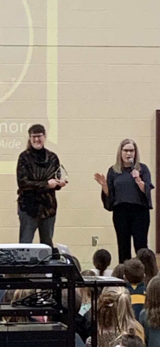 TimGraf7's tweet photo. Congratulations to Kelli McLemore (Freedom Elementary) on being selected as this year’s Harrisburg School District Classified Staff of the Year. https://t.co/VEqbWUKAHT