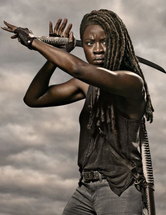 conchitagarciat's tweet photo. Muchos están soñando con la vuelta de Rick y yo deseo la vuelta de Michonne y su catana y con las constantes referencias que hay en esta temporada estoy segura de si aparición.
#twd
#RickGrimesIsBack https://t.co/gKujr1wIsl