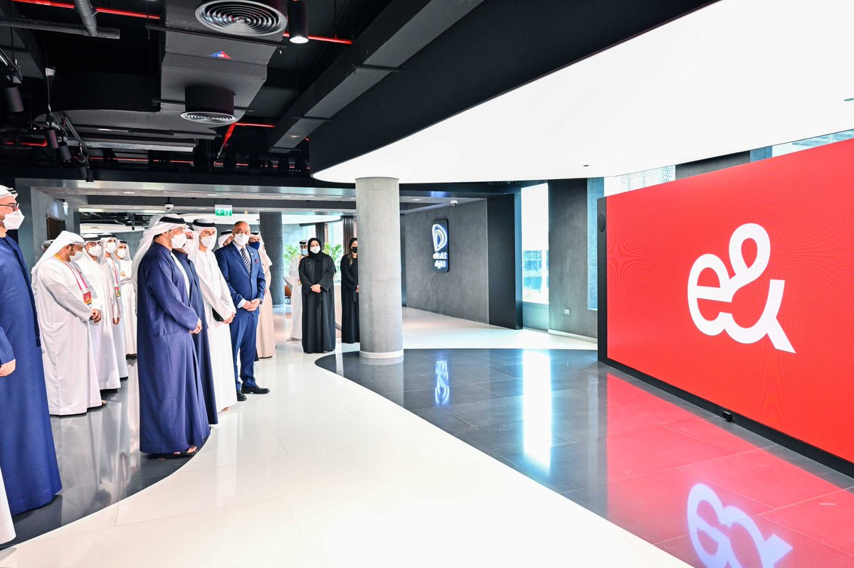 MansourBinZayed's tweet photo. منصور بن زايد يطلق "&amp;e " علامة تجارية جديدة لـمجموعة "اتصالات" https://t.co/W3z7k5IUet