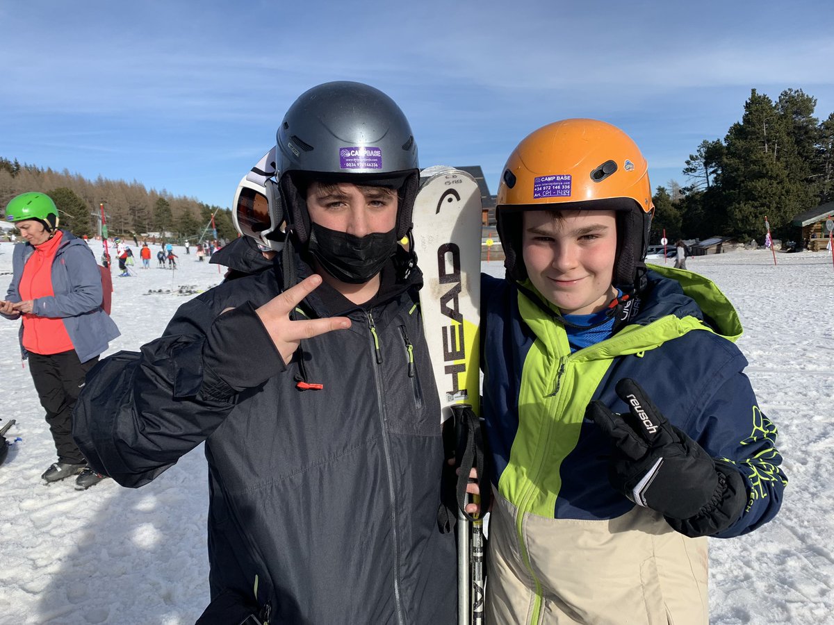 CourGemma's tweet photo. #pctesquiada2122 Felicitat i satisfacció pel que hem après, ho hem passat molt bé @INS_Pla_Marcell ens acomiadem de Font-Romeu https://t.co/UY2tFgsiON