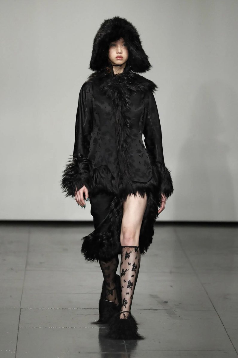 avantgardistinc's tweet image. London fashion week is on and this is our pick.

New collection from Yuhan Wang womenswear brand launched in 2018

#fashionlivestream #meetdesigner #designerinterview #showcasefashion #deconstructeddress #mensfashion #womenswear