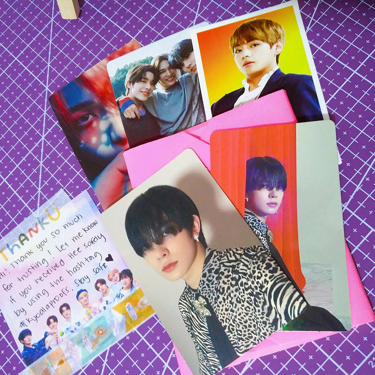 jjam_cart's tweet photo. . . ⇢#jjam_mails ˎˊ˗ ꒰ 📎 ꒱
              from: @junkyoooala ☁︎°.•

　.｡.:*☆ hello dan! i got my hee scylla set already, thank you so much for these steal fries pcs hehe ❤ cutie talaga ng heebangs :p tysm also for packing it vv secured, they arrived safely! #kyoalaproofs https://t.co/osIG6i6fjg