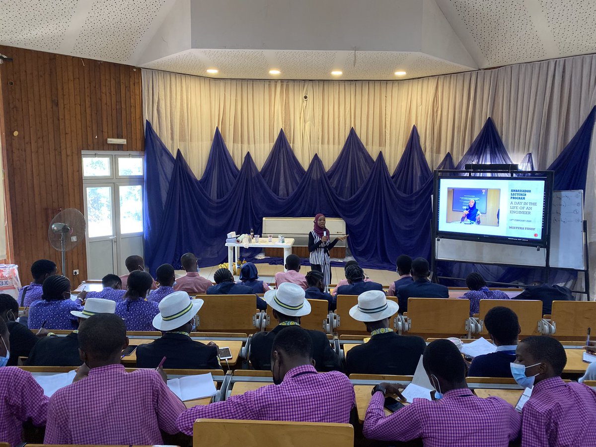 UnilagSpe's tweet photo. A wise person once said, “children are the leaders of tomorrow”.
With the aim of educating students about energy and the oil and gas industry, SPE UNILAG would like to appreciate all the schools that attended its first ever ENERGY BOOTCAMP.
Cheers to more success🥂
#OneSPE https://t.co/yIr9hCypYB