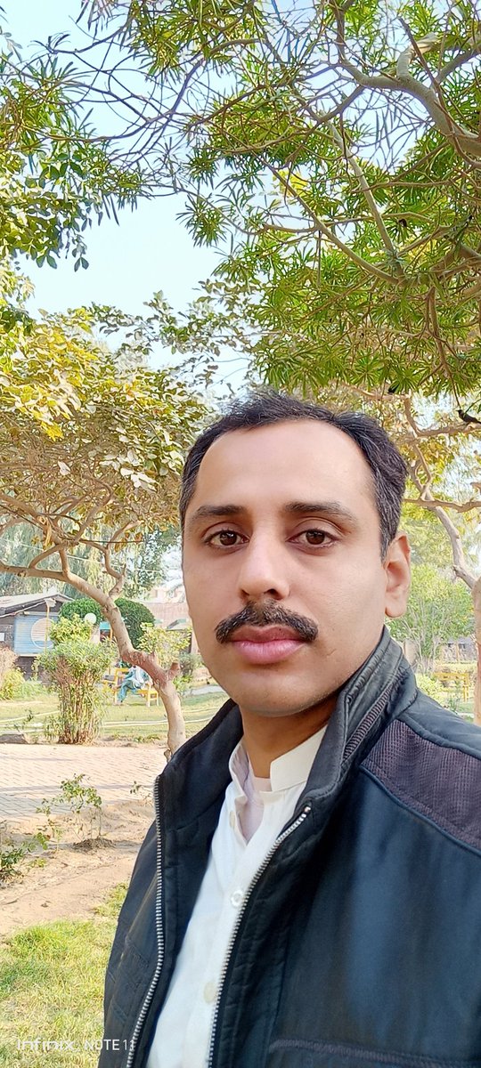 waseemsarki2's tweet photo. Early morning walk and some clicks with flowers https://t.co/2IPU7bsa26