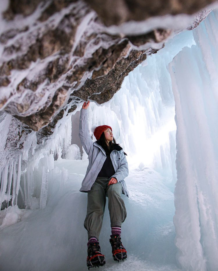 HILLSOUNDEQPMNT's tweet photo. The Trail Crampons can take you to pretty cool places!
Check out @marianfryyc with their Trail Crampons exploring Banff National Park. #BeSafeGoWild #Hillsound https://t.co/Yksuz3rGzv