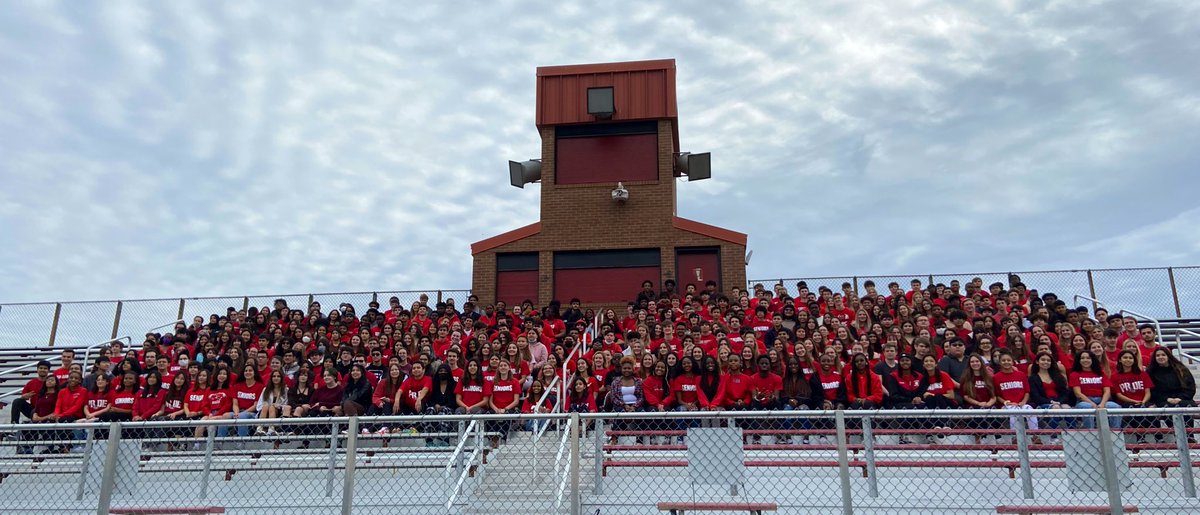 Thomas4Leaders's tweet photo. Class of 2022 the skies cleared out for you! 🙌🏻🐾❤️
99 days to 6/2/22! 🎓
@Qohs2022 @QOHS_SGA @APVNajera @QOHS_AP @yarborop2 @QOHSCounseling @QOAthletics @QOBoosters @livinginthegift https://t.co/qrKiU34K7n