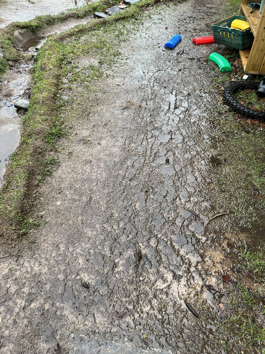 HolmElcc's tweet photo. ❤️PLEASE RETWEET❤️ CAN YOU HELP US?! The giraffe room garden is looking more like a mud bath as the days go on. We are looking for help from ANYBODY to help make our garden a safe, happy, and stimulating space!!! #TeamHolmNeedsHelp https://t.co/4VtN2ngsMy