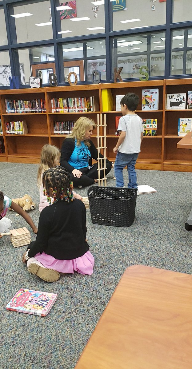 LindoraBiggers's tweet photo. We love library day! Exploring new stations with Mrs. McNally! @amcnallyMRS #minshewcolts https://t.co/viKcEcCbe0