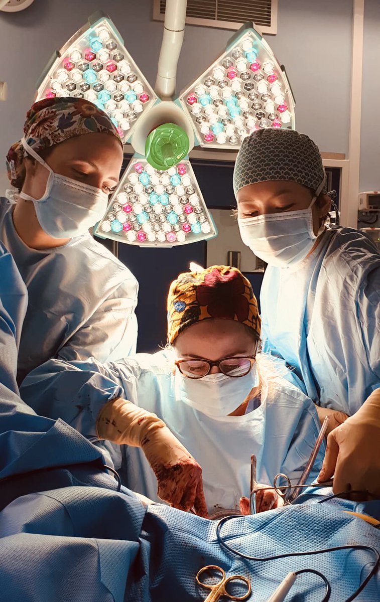 The future is female as they say <a href="/UroBichat/">UroBichat</a> the is present IS for sure #looklikeasurgeon <a href="/Emma__QUILES/">Emmanuelle QUILES</a> <a href="/PignotG/">Pignot Géraldine</a> <a href="/LoebStacy/">Stacy Loeb, MD</a> <a href="/MariaJRibal/">Maria J. Ribal</a> <a href="/carme_mir1/">Carme Mir</a> #Diversity <a href="/Uroweb/">European Association of Urology (EAU)</a> <a href="/AFUrologie/">Association Française d'Urologie - AFU</a>