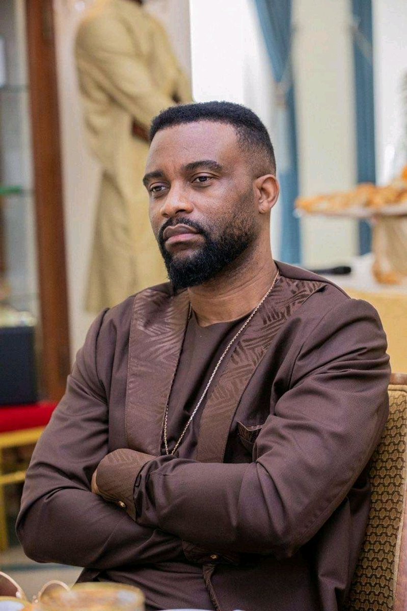 LUNGU1991's tweet photo. @fallyipupa01 ne mérite t-il pas un passeport diplomatique ou encore le titre d'Ambassadeur de la culture congolaise ? Ceux qui l'ont eu le merite plusque lui ?? @central_sage @leParrainRDC @Bibishe6 @sidis_samy @BetonDeLaRep_Cd @muyeya10 @damkup https://t.co/jcCeXioEIW