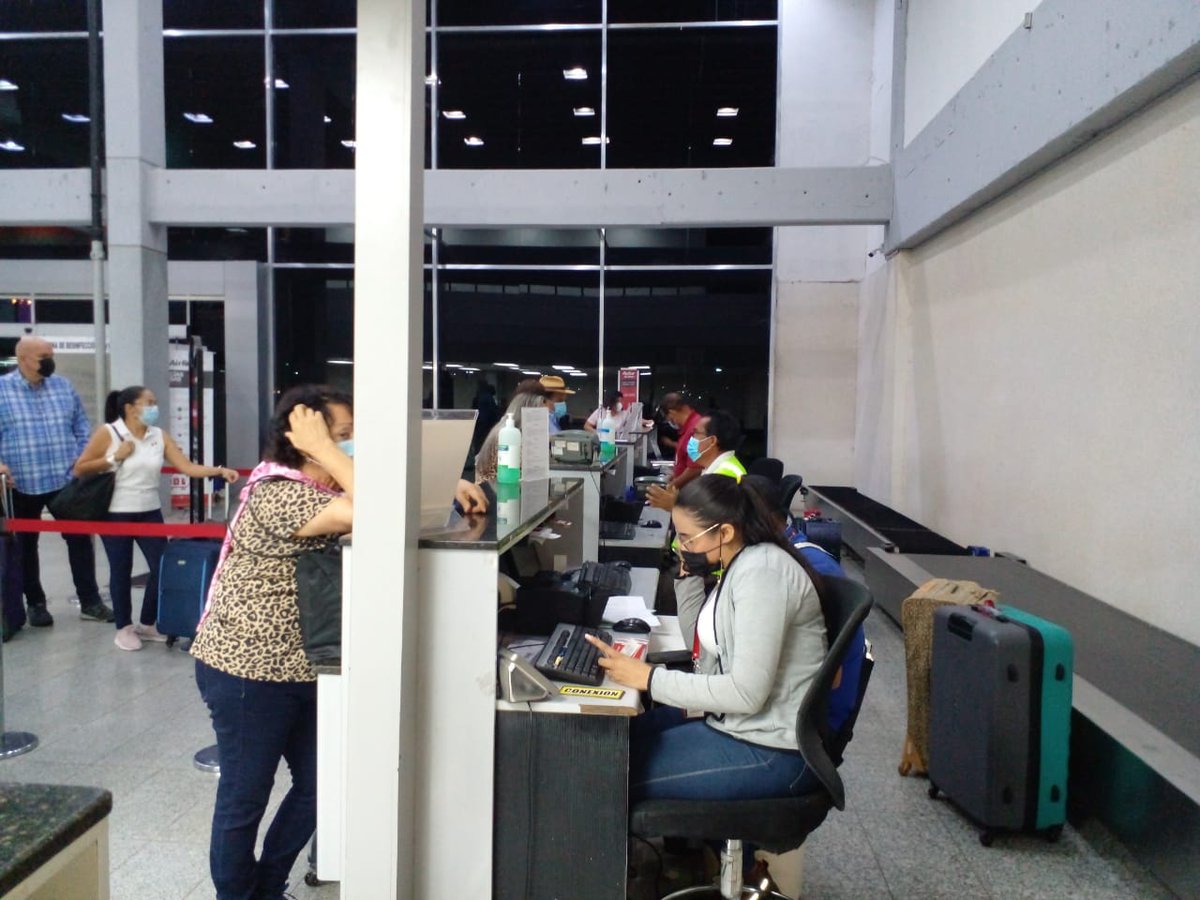 baer_ve's tweet photo. #23Feb | ¡Somos tu conexión! El Aeropuerto Inter. GD José Antonio Anzoátegui te lleva a conocer las Islas Chimanas, Borrachas o Picudas, todas ubicadas en el oriente venezolano donde puedes aprovechar de broncearte en estos carnavales #ConstruirPatriaEsProducir https://t.co/mIBOuDSyAa