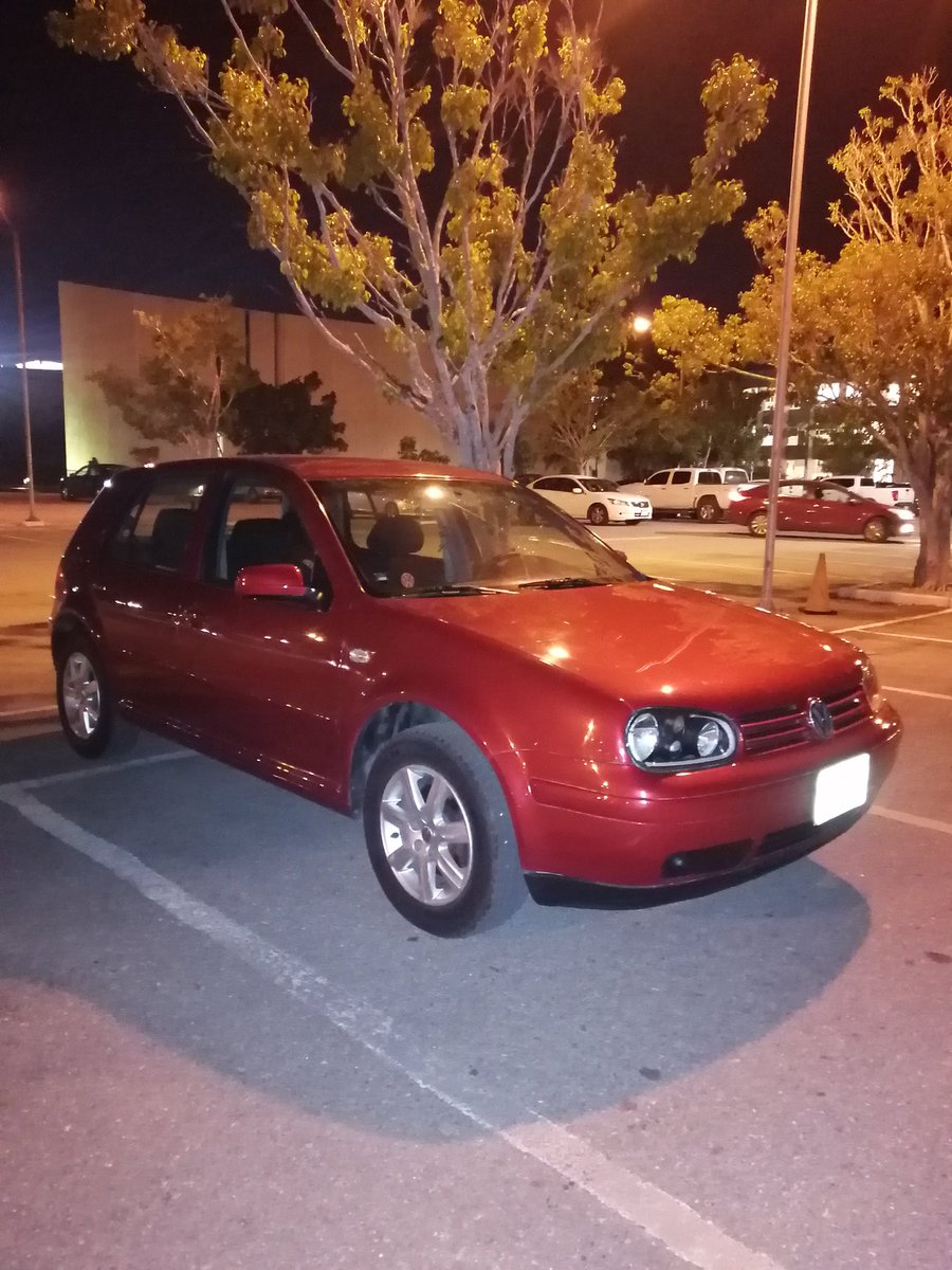 FrijolKabash's tweet photo. Me robaron este Golf Rojo Año 2006 Placas YYS 722-A. Visto por ultima vez en el Fracc. Los Heroes. Si tienes informes inbox. #Retwittea https://t.co/SgpzH3QwSt