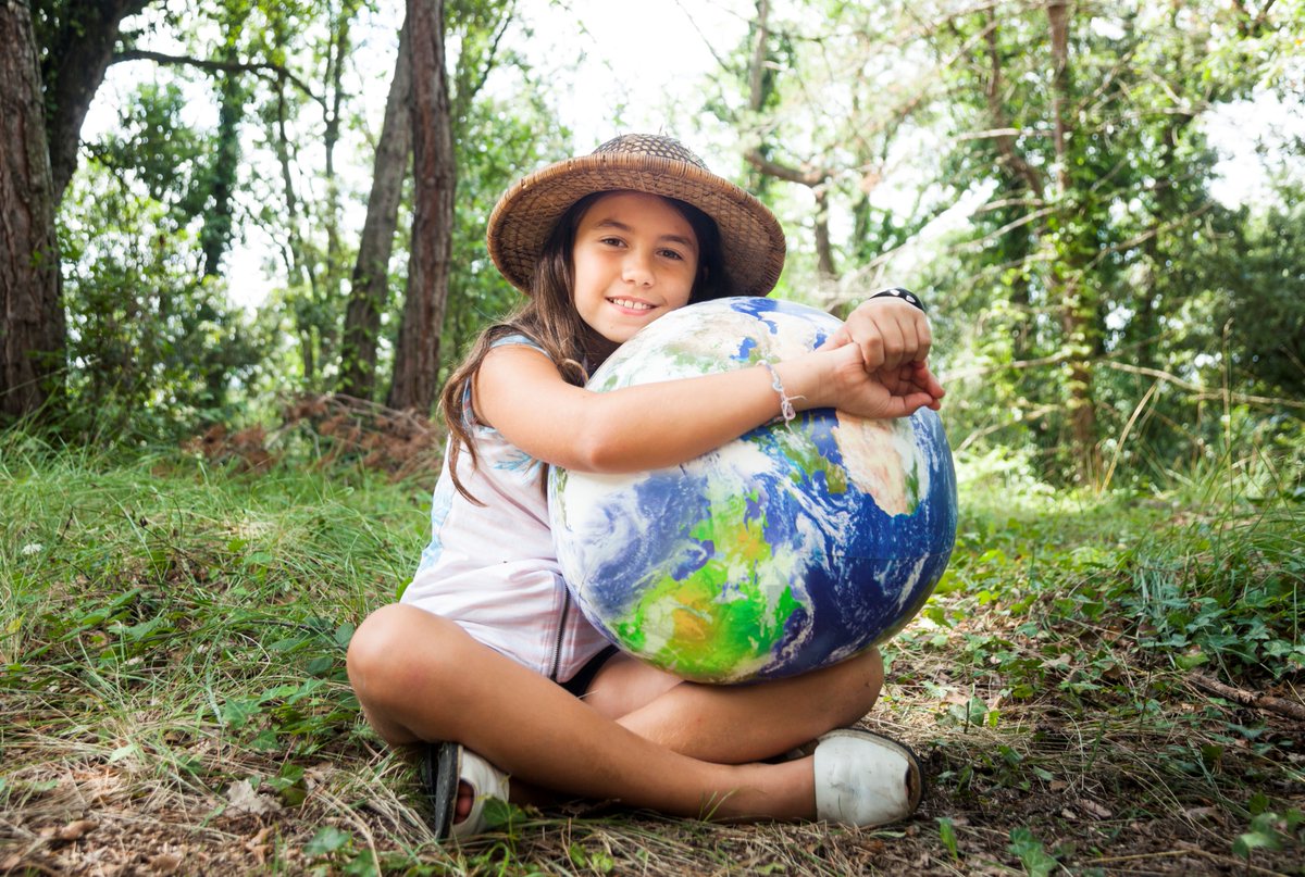csmbourgeoys's tweet photo. Depuis le début de l’année scolaire, plusieurs écoles ont réalisé des projets de développement durable en réponse au premier objectif de notre banque de projets, «Donnez ce que vous n’utilisez pas».

Pour découvrir supers les projets 🌎🌱👇
https://t.co/WGwQrC6Tjz

#CSSMB #DD https://t.co/OVsN4BuYaC