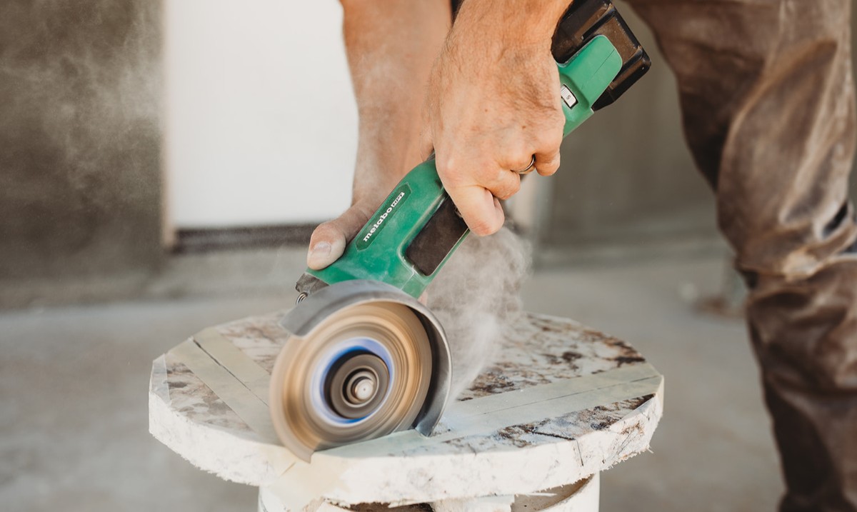 MetaboHPT_CAD's tweet photo. Buy the 36V Deep Cut Band Saw Kit (Model CB3612DA) at Acme Tools, and get a 36V Grinder (Model G3612DAQ6) & an 18V/36V MultiVolt™ Battery FREE! Offer Valid through February 28th.
#MetaboHPT #GreenMeansGO #MultiVolt #Tools #BandSaw #Pro #AcmeTools #BOGO https://t.co/C6VNUDSE2y