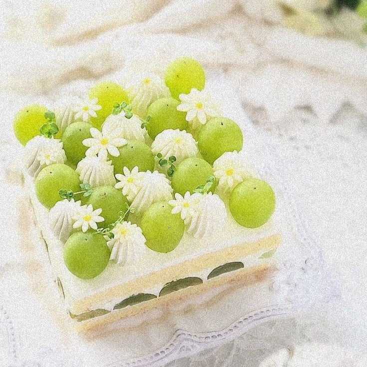 ᅠᅠ
ᅠᅠᅠᅠᅠᅠᅠ    
Wiosna gra nam w duszach, 
mimo, że jeszcze zimno za oknem.
Tymczasem nowe ciasta dają poczuć nieco ciepła.ᅠᅠ
ᅠ
                #Working_Parfait 🐾   

 ᅠ