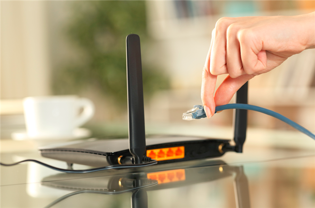 The Federal Communication Commission (FCC) in a ruling, criticized by many multifamily housing operators, says it is prohibiting revenue sharing agreements between broadband companies and apartment building owners. rentalhousingjournal.com/fcc-cracks-dow…