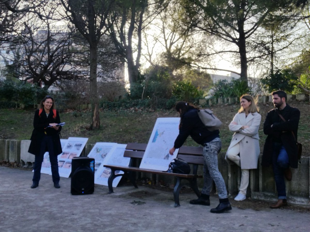 collectifcanbus's tweet image. A pied de la colline à la mer par la trame verte @Marseille Beaucoup de monde intéressé par la visite du parc Bonneveine et intéressantes suggestions des habitant.e.s @AnneMeilhac #espacespublics #trame verte