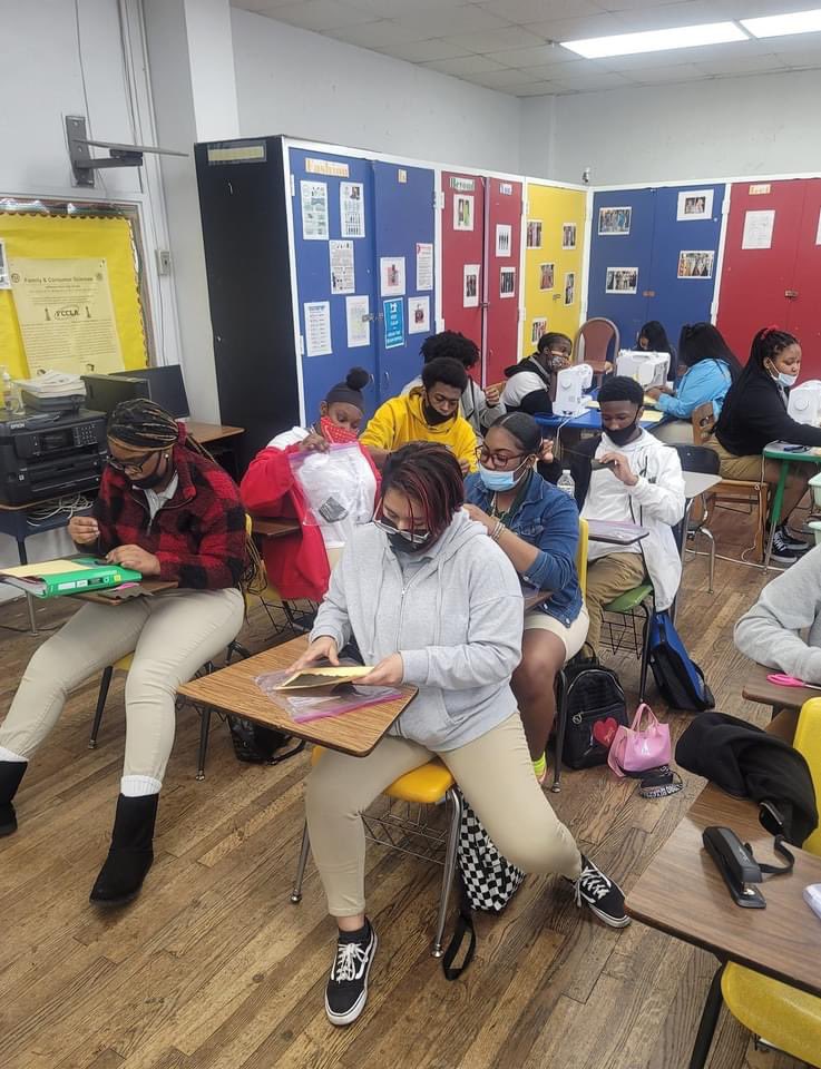 CteJd's tweet photo. Learning in process. FACS students were really excited to learn basic hand stitching and practice sewing on the sewing machines.#JDPride https://t.co/LVMJHOUN5L
