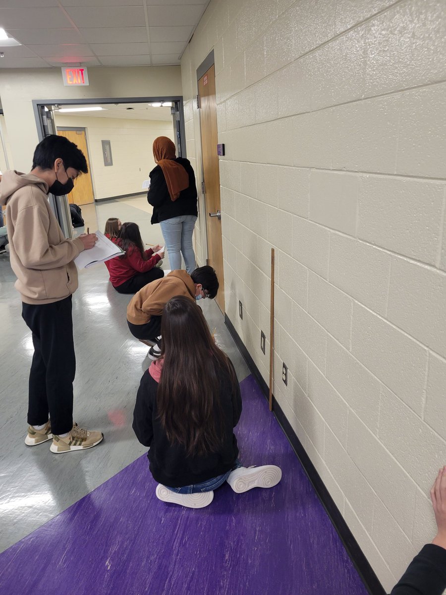 MrsRood204's tweet photo. Collecting data! #barrmiddle #cca #cpm https://t.co/ovrSgUPIct