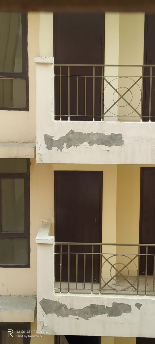 krisharma's tweet image. @mlkhattar @cmohry @dtcphry @DC_Gurugram @DEEPAKKAHUJA @TOIGurgaon @BJP4Haryana @rakeshdaultabad Apex Our homes 37, C GGN, People living in fear &amp;amp; worry, just 2 year old,worst condition and substandard quality, builder hiding by painting... STRUCTURAL AUDIT NEEDED IMMIDIATLY ....