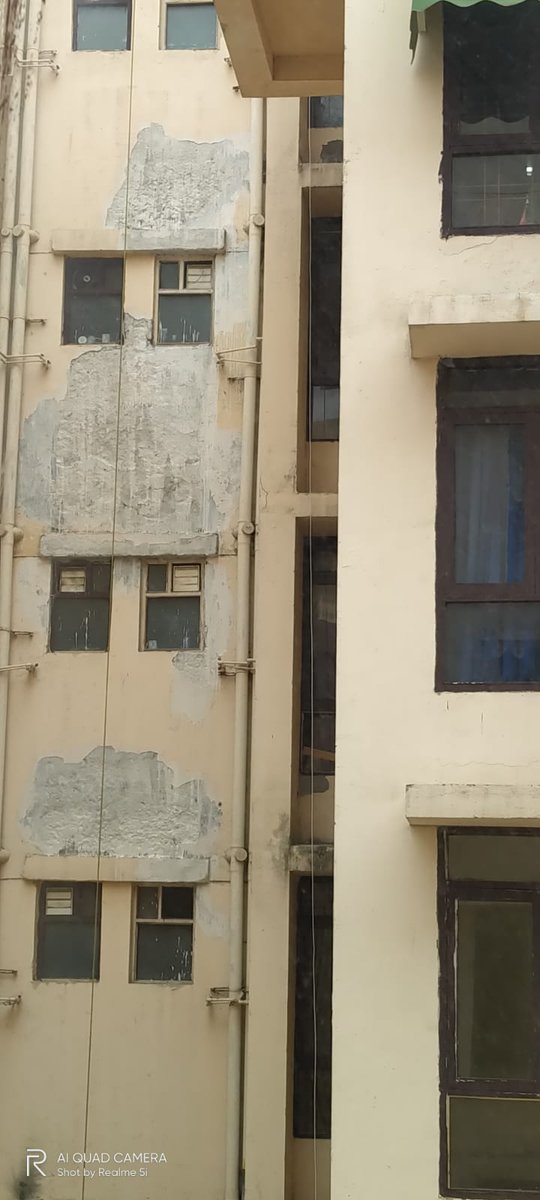 krisharma's tweet image. @mlkhattar @cmohry @dtcphry @DC_Gurugram @DEEPAKKAHUJA @TOIGurgaon @BJP4Haryana @rakeshdaultabad Apex Our homes 37, C GGN, People living in fear &amp;amp; worry, just 2 year old,worst condition and substandard quality, builder hiding by painting... STRUCTURAL AUDIT NEEDED IMMIDIATLY ....