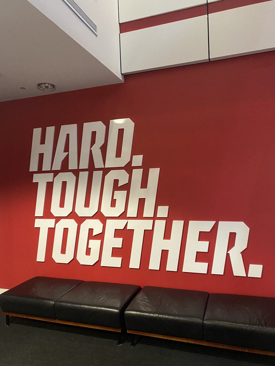 Shep71's tweet photo. Incredible session with @PackFootball this morning‼️ Thanks to @StateCoachD for the opportunity to serve. #1pack1goal #HTT #Uncommon #RealWorldWednesday https://t.co/LOBI50Bqzh