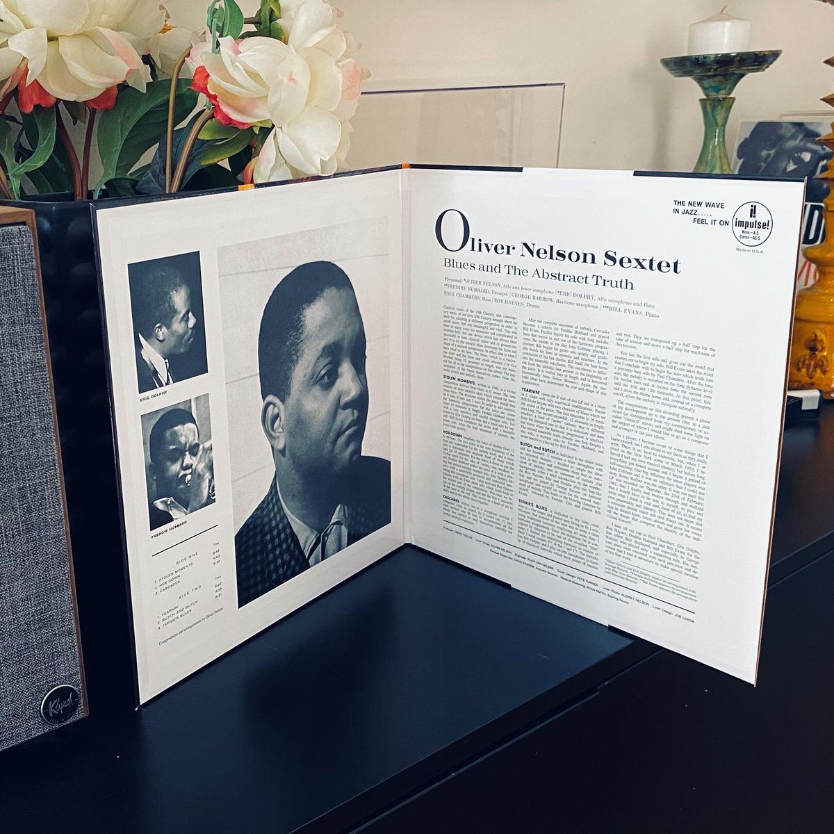 Djjazzy99's tweet photo. Oliver Nelson, The Blues and the Abstract Truth. What a lineup and record, the music, mastering/pressing are all top shelf🎶🎷🎺🎹👏🏼 Thanks @vinyl_lives for this beauty! #olivernelson #jazzvinyllovers #jazz #jazzrecords #jazzvinyl #acousticsoundsseries #projectusa #klipschfives https://t.co/ovvdRpdw5R