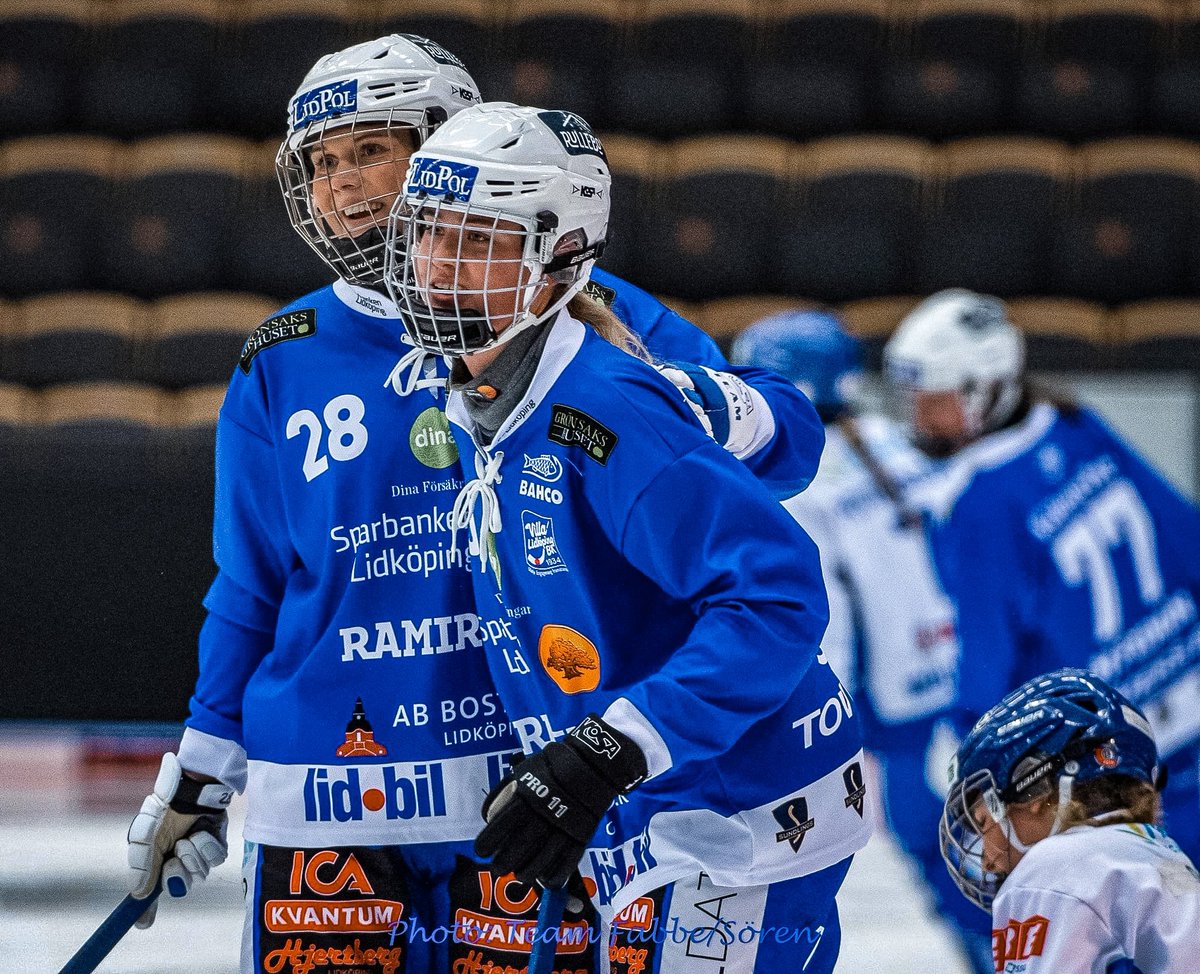 ✨ TILDA STRÖM HAR SKRIVIT HISTORIA ✨

Nu har hon passerat det 26 år gamla rekordet på 68 mål i grundserien som sattes 1996 av Miska Suves. 

Tilda har nu gjort 69 mål ✅. 

#vlbk #svbandy 
#lidköping
