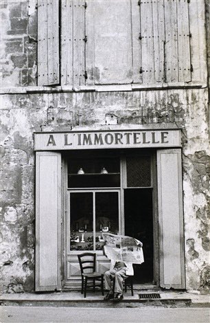 A l’Immortelle, Arles, 1959

#henricartierbresson