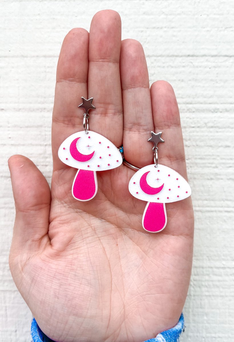 just cut out these cuties 🍄