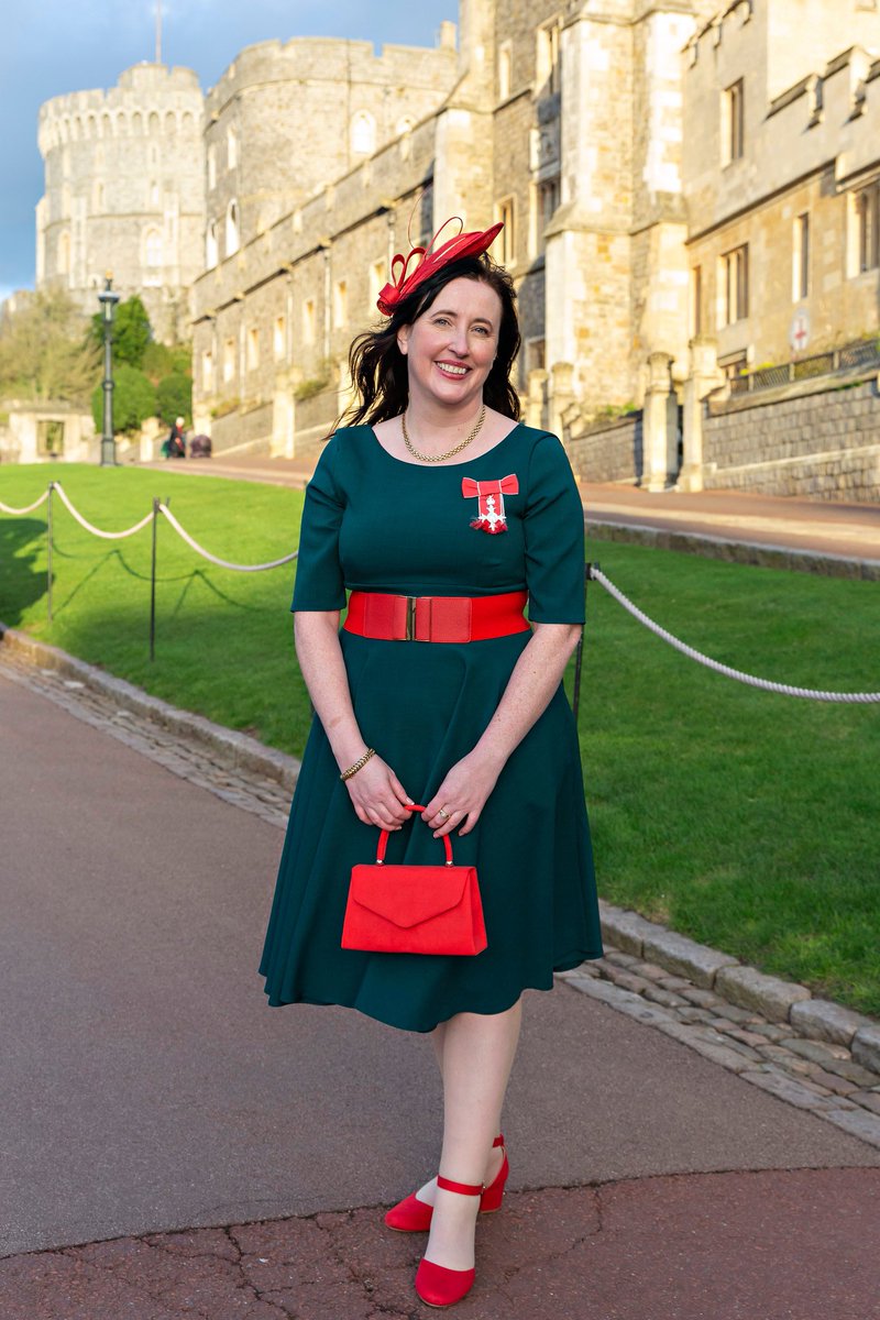 RachaelLoftus's tweet photo. Of all the unexpected turns of the last couple of years, this ranks highest for least anticipated!
It was an amazing privilege to fly the flag for #TeamShielding #TeamLeeds #TeamWestYorkshire at Windsor Castle and to share a few words with the Princess Royal about how we roll! https://t.co/ebfKdHXd6S